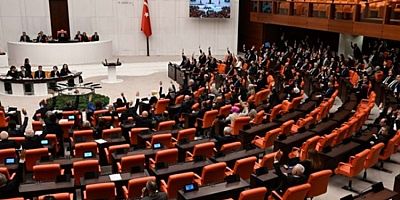 AK Parti'den yeni anayasa adımı: Bayram sonrası muhalefet ziyaret edilecek