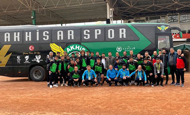 Akhisarspor kendine geldi