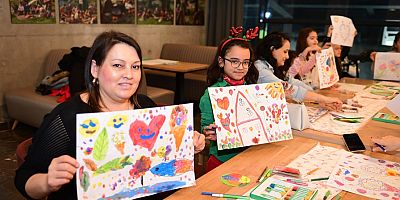 Anne ve Çocuklardan Renkli Sanat Yolculuğu 