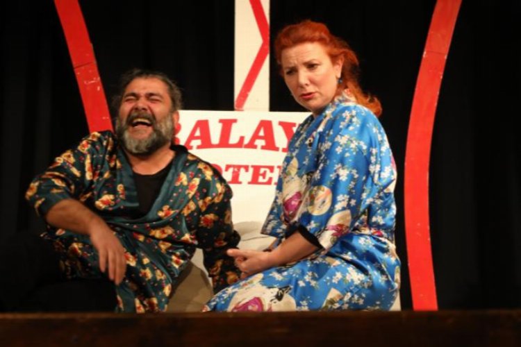 'Aşk 1 Şey Değildir' 14 Şubat'a özel Mudanya'da sahnelendi