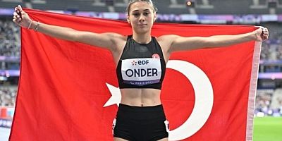 Aysel Önder, Paris'te gümüş madalya kazandı!