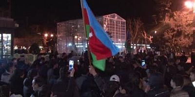 Azerbaycan halkı Aliyev'in galibiyetini kutluyor