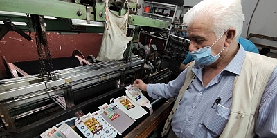 Baba oğul milyonlarca insanın kirini temizliyor