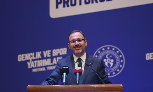 Bakan Kasapoğlu Bilecik'e yapılacak gençlik ve spor yatırımlarını açıkladı