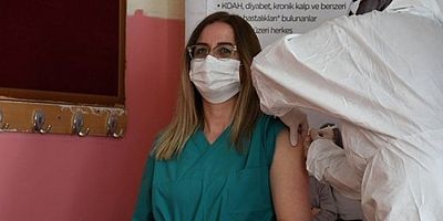 Bakan Koca'dan aşı açıklaması: Tüm öğretmenler aşılanabilecek