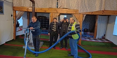 Balkanlardaki camilerde Ramazan temizliği