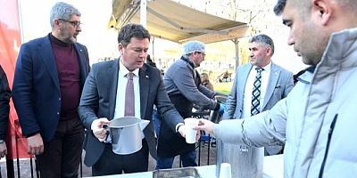 Başkan Aydın’dan vatandaşlara çorba ikramı