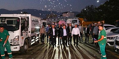 Başkan Aydın güne temizlik emekçileriyle başladı