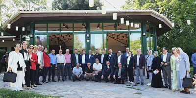 Başkan Aydın muhtarları dinliyor, sıkıntıları bir bir çözüyor