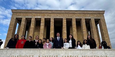 Başkan Aydın Osmangazili çocuklar ile Ata'nın huzurunda