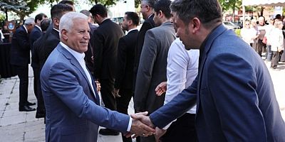 Başkan Bozbey, Büyükşehir çalışanlarının bayramını kutladı