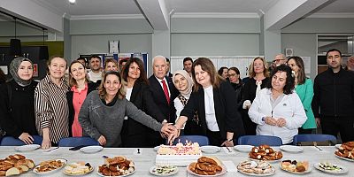 Başkan Bozbey’den öğretmenlere anlamlı ziyaret