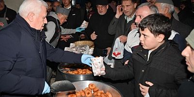 Başkan Bozbey’den Regaib Kandilinde tatlı ve lokma ikramı