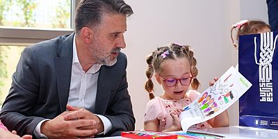 Başkan Vekili Biba, öğrencilerin ilk ders heyecanına ortak oldu