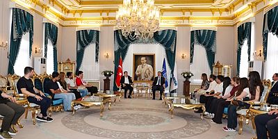 Başkan Vekili Biba, şampiyon marşın bestecilerini ağırladı
