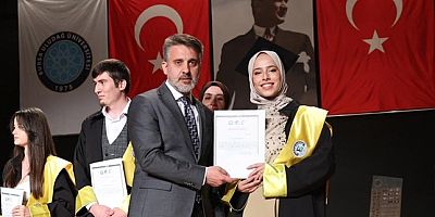 Başkan Vekili Şahin Biba’dan genç mimarlara tavsiye: “En büyük başarınız mesleğinizi vicdan ve ahlakla yapmak olacaktır”