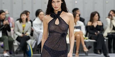 Bella Hadid: İlk estetiğimi 14 yaşımda yaptırdım