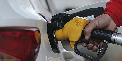 Benzin ve motorine bir zam daha