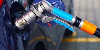 Benzine 29 kuruş, LPG'ye 71 kuruş zam geldi!