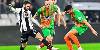Beşiktaş evinde Alanyaspor'la berabere kaldı! Taraftardan büyük tepki