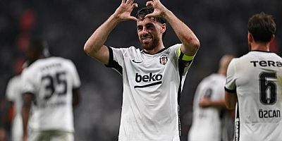 Beşiktaş evinde tur kapısını araladı!