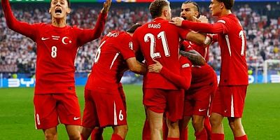 'Bizim Çocuklar' son 16'da! Çekya 1-2 Türkiye