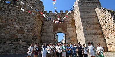 Bosnalı öğrenciler Osmangazi’nin tarihine yolculuk yaptı