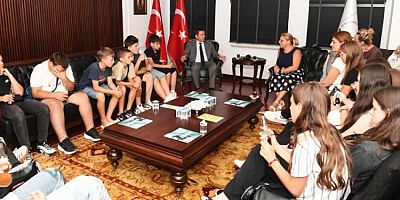 Bosnalı öğrencilerden Başkan Aydın’a ziyaret