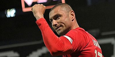Burak Yılmaz transfer sinyalini yaktı! 'Acun ağabey ile görüştüm!