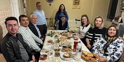 Bursa BBB Adayı Mustafa Bozbey ilk iftarını Güler ailesiyle yaptı