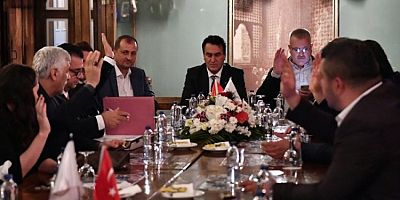 Bursa Belediyeler Birliği'nde Mustafa Dündar güven tazeledi