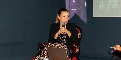 Bursa Bellek- Kent Söyleşileri'nin konuğu Burcu Kara oldu