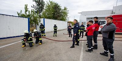 Bursa Büyükşehir Belediyesi'nden fabrika itfaiyecilerine özel eğitim