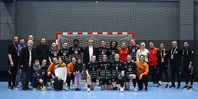 Bursa Büyükşehir Belediyespor zirveyi sevdi