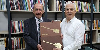 Bursa Büyükşehir'den Aşık Veysel anıtı