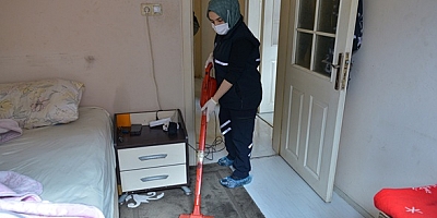 Bursa Büyükşehir evde bakım ve temizlik hizmetiyle gönüllere dokunuyor