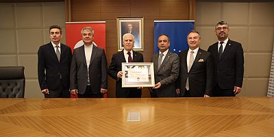 Bursa Büyükşehir, 'Sağlığı Geliştiren Belediye' unvanını yeniledi