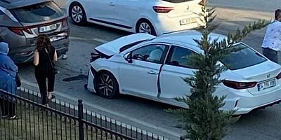 Bursa'da 2 otomobil çarpıştı: 5 yaralı