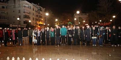 Bursa'da 6 Şubat'ın yıldönümünde sessiz çığlık