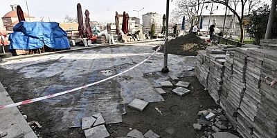 Bursa'da Abdal Camii çevresinde zemin yenileniyor!