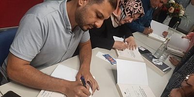 Bursa’da Aile Danışmanlığına Akademik Katkı: Kitap İmza Günü Yoğun İlgi Gördü