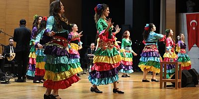 Bursa’da ‘Balkan ve Roman Gecesi’ coşkusu