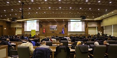 Bursa'da belediye personeline 'Etkili iletişim ve beden dili' eğitimi verildi