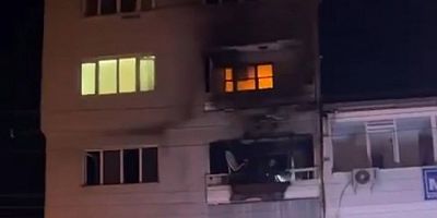 Bursa'da bir binanın 3. katı alev alev yandı