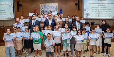 Bursa'da çocuklar geleceği kodladı