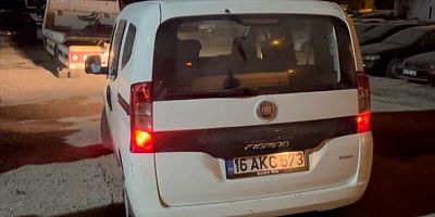 Bursa'da ehliyetsiz sürücü tersten geldi, trafik polisini ezdi