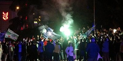 Bursa'da final coşkusu: Teksas'tan meşaleli kutlama