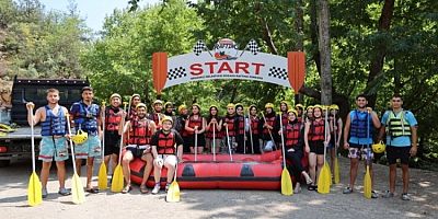 Bursa’da gençler rafting heyecanı yaşadı