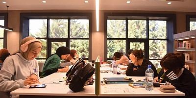 Bursa'da gençler Yıldırım'ın ikinci uyumayan kütüphanesi 'Mimar Sinan'ı sevdi