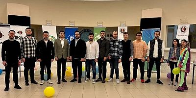 Bursa'da gençlerden depremzede çocuklara bayram morali